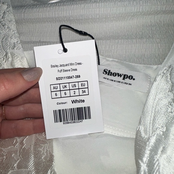 NWT - Showpo white dress in size 2 - Picture 6 of 8